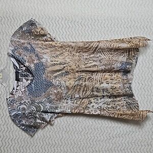 Brittany BlackPetite medium short sleeve top.